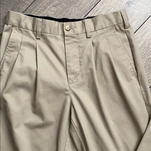 Men’s Croft & Barrow Pleated Khaki Pants 30x32